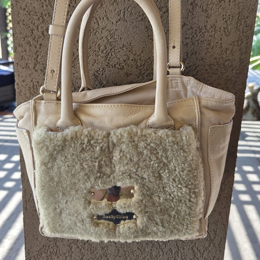 See By Chloe Beige Leather Lambswool Multi Pocket Sahara Crossbody Satchel EUC